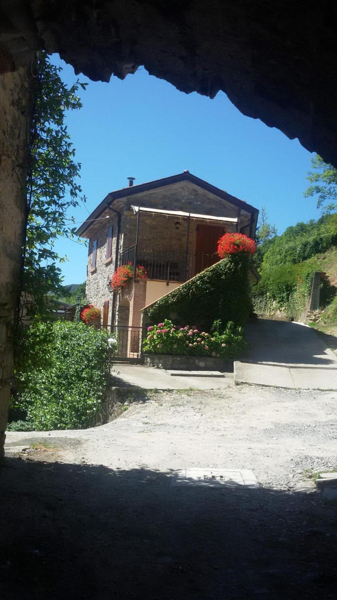Old Village Linda - Tra Lunigiana & Cinque Terre Comano  Eksteriør billede